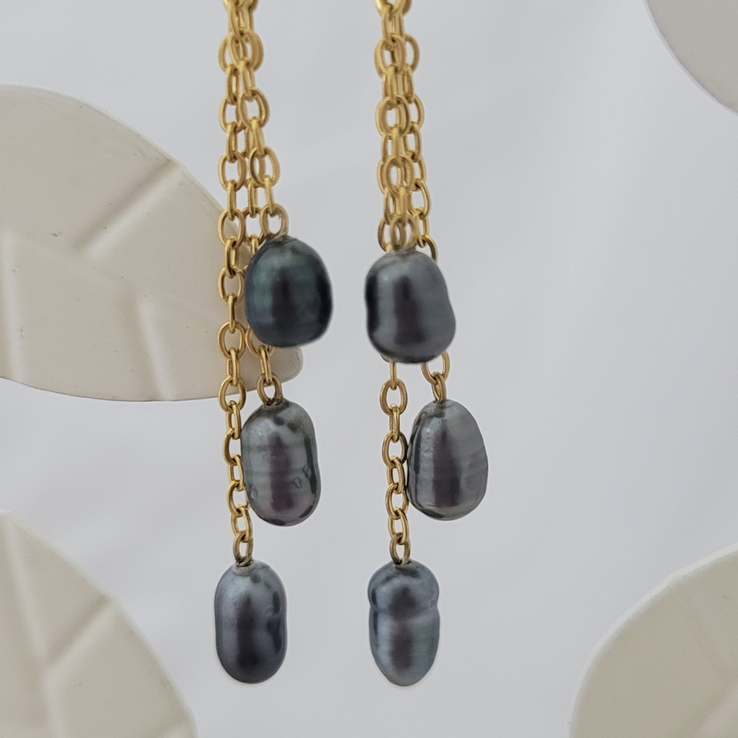 Boucles d'oreilles 3 chainettes avec keishis Tahiti