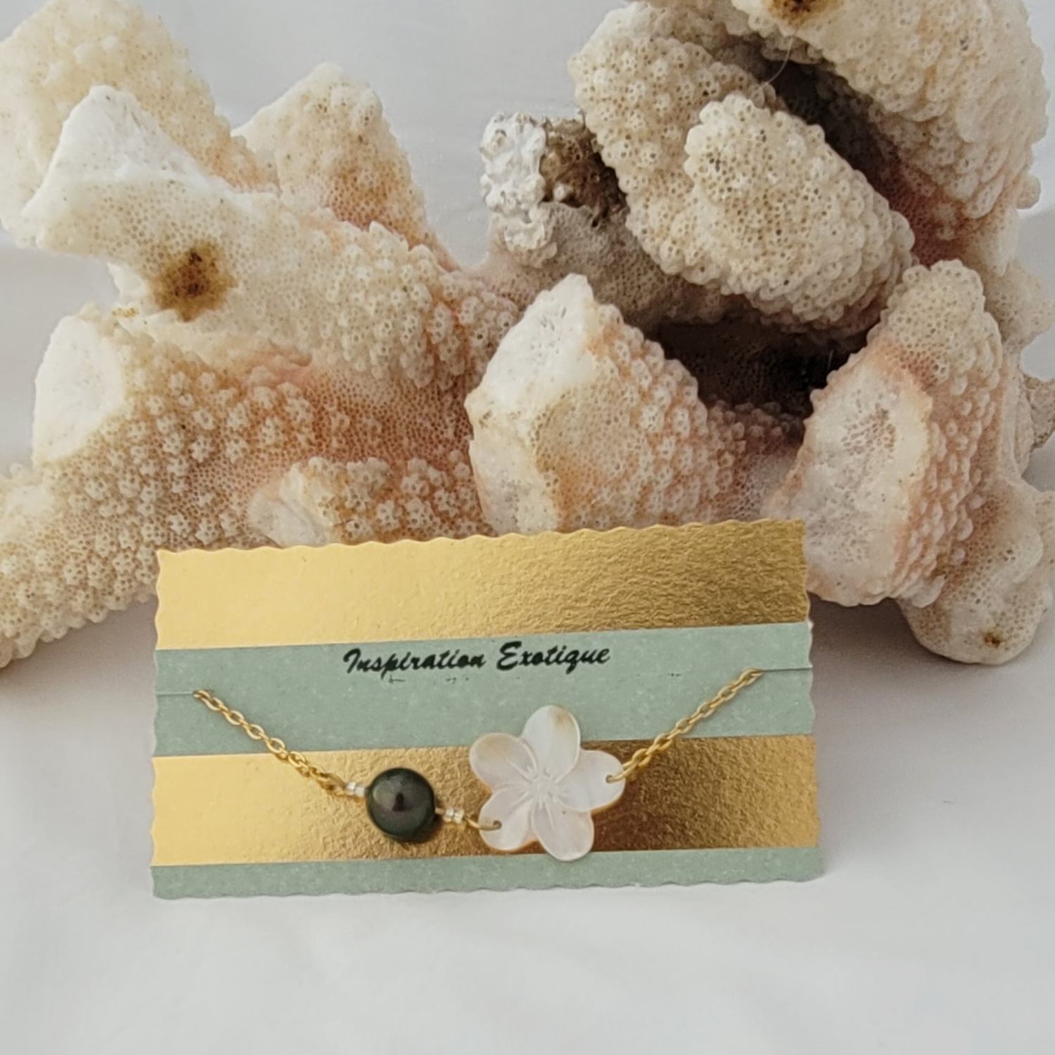 Bracelet acier inoxydable doré avec nacre et perle de Tahiti – Image 2