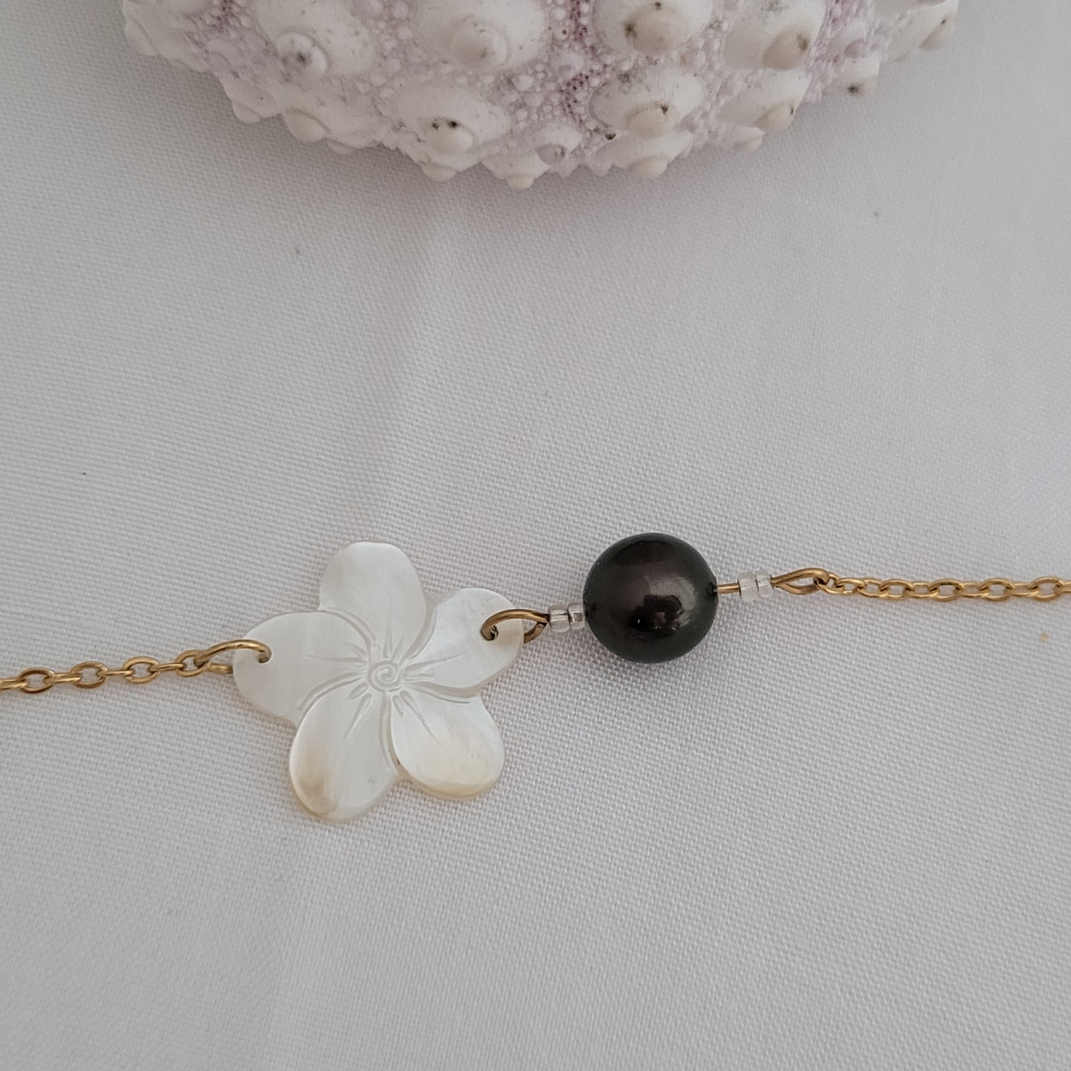 Bracelet acier inoxydable doré avec nacre et perle de Tahiti – Image 12