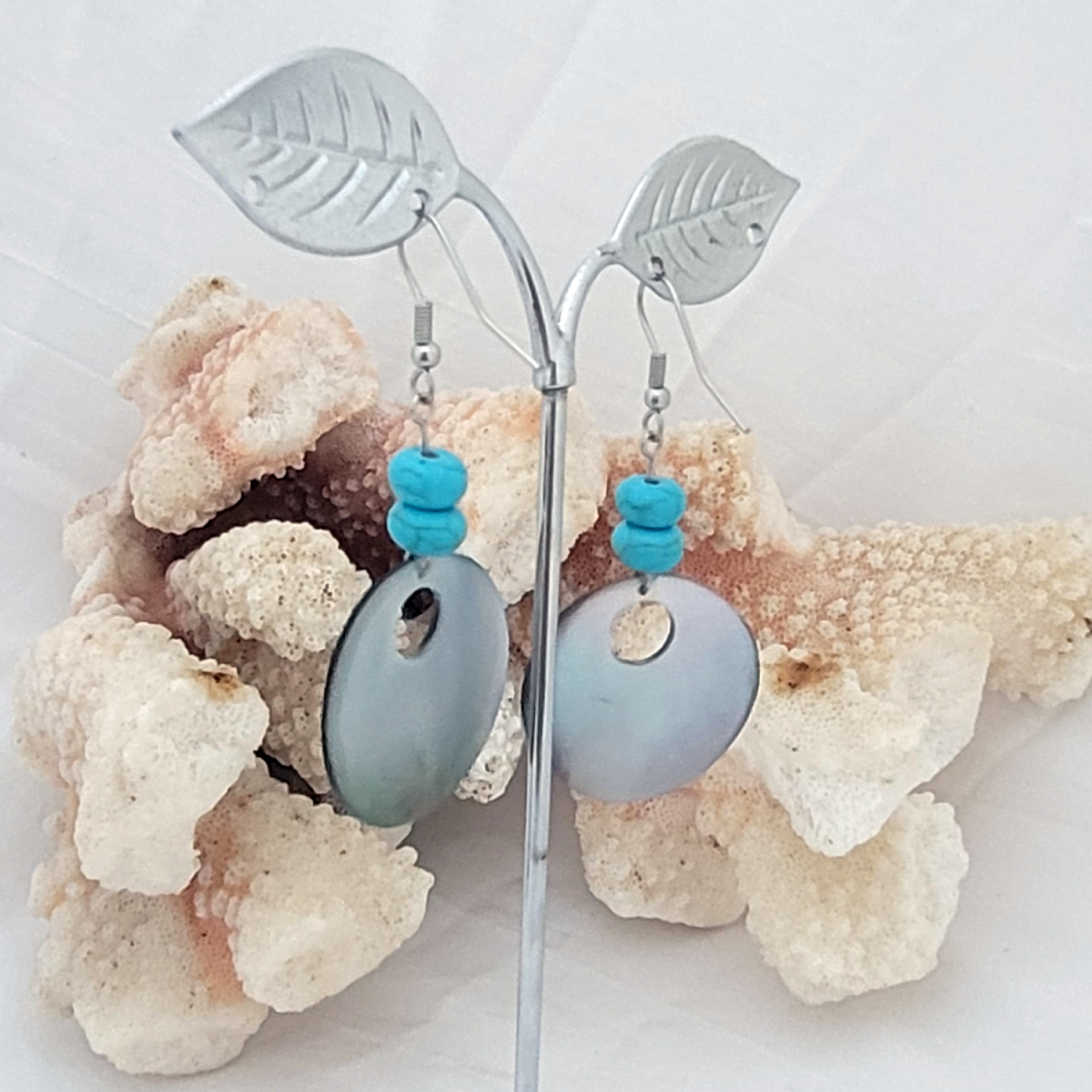 Boucles d'oreilles en nacre de Tahiti et Turquoise – Image 6