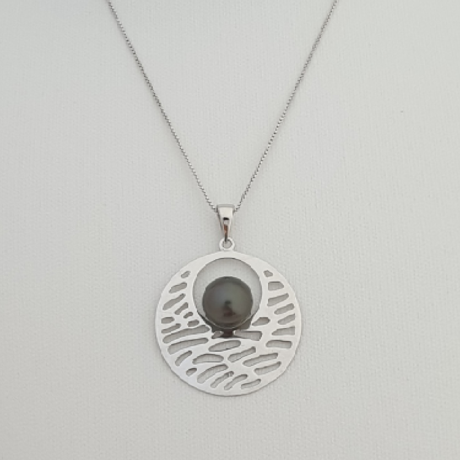 Collier en argent 925 avec pendentif ajouré et perle de Tahiti – Image 3