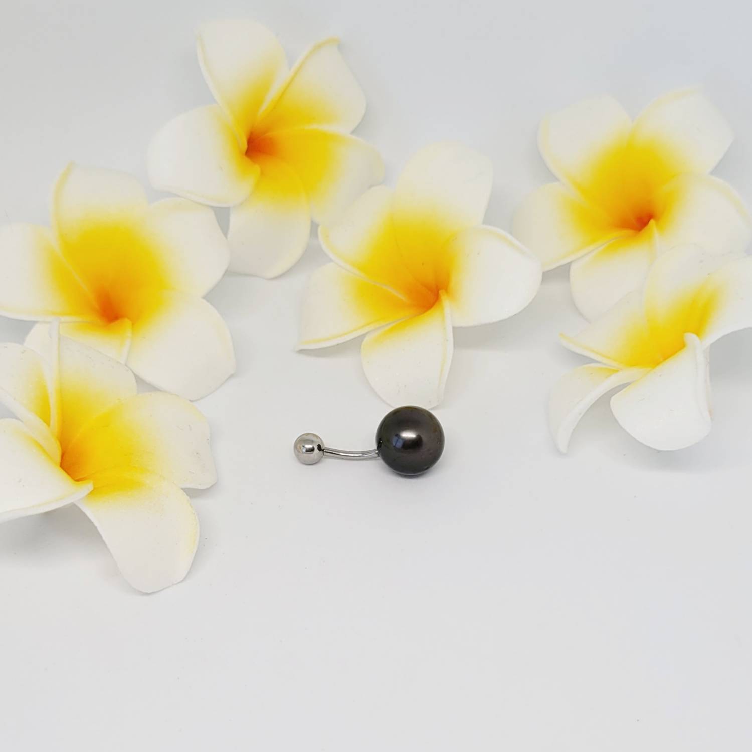 Piercing nombril avec perle de Tahiti – Image 7