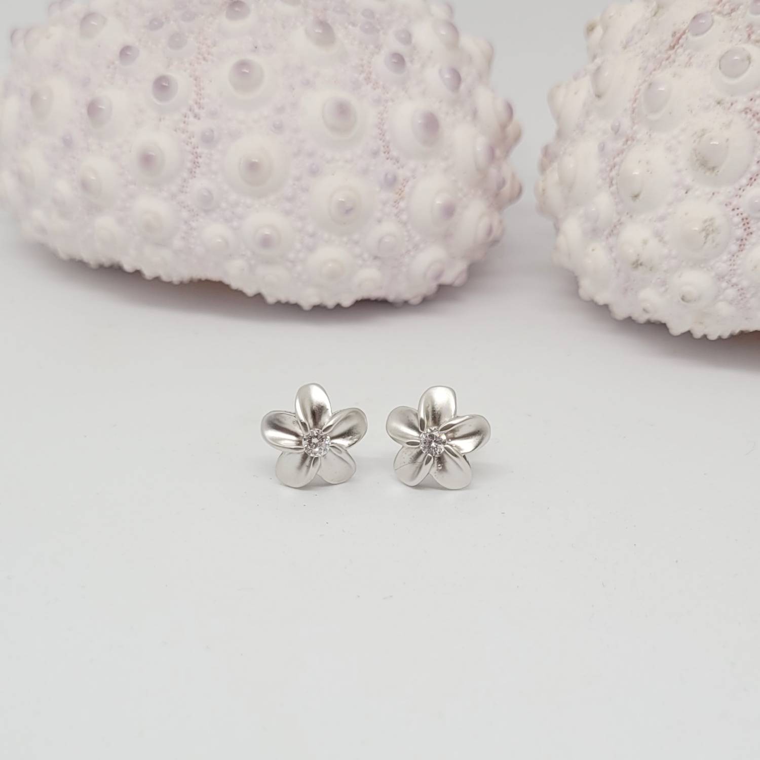 Boucles d'oreilles clous en argent 925 "Tiare" avec Zircons – Image 3