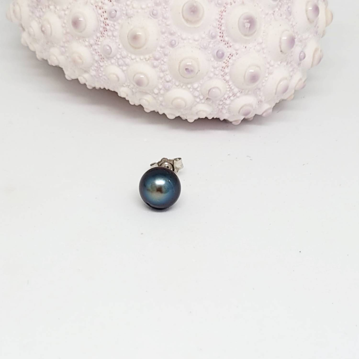 Boucle d'oreille "solo" perle de Tahiti (plusieurs modèles disponibles) – Image 2