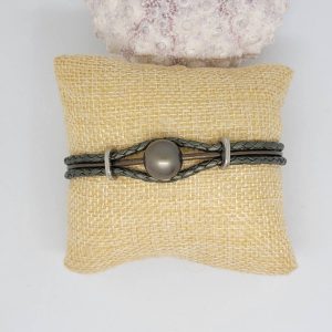 Bracelet en cuir 3 rangs avec perle de Tahiti - kaki