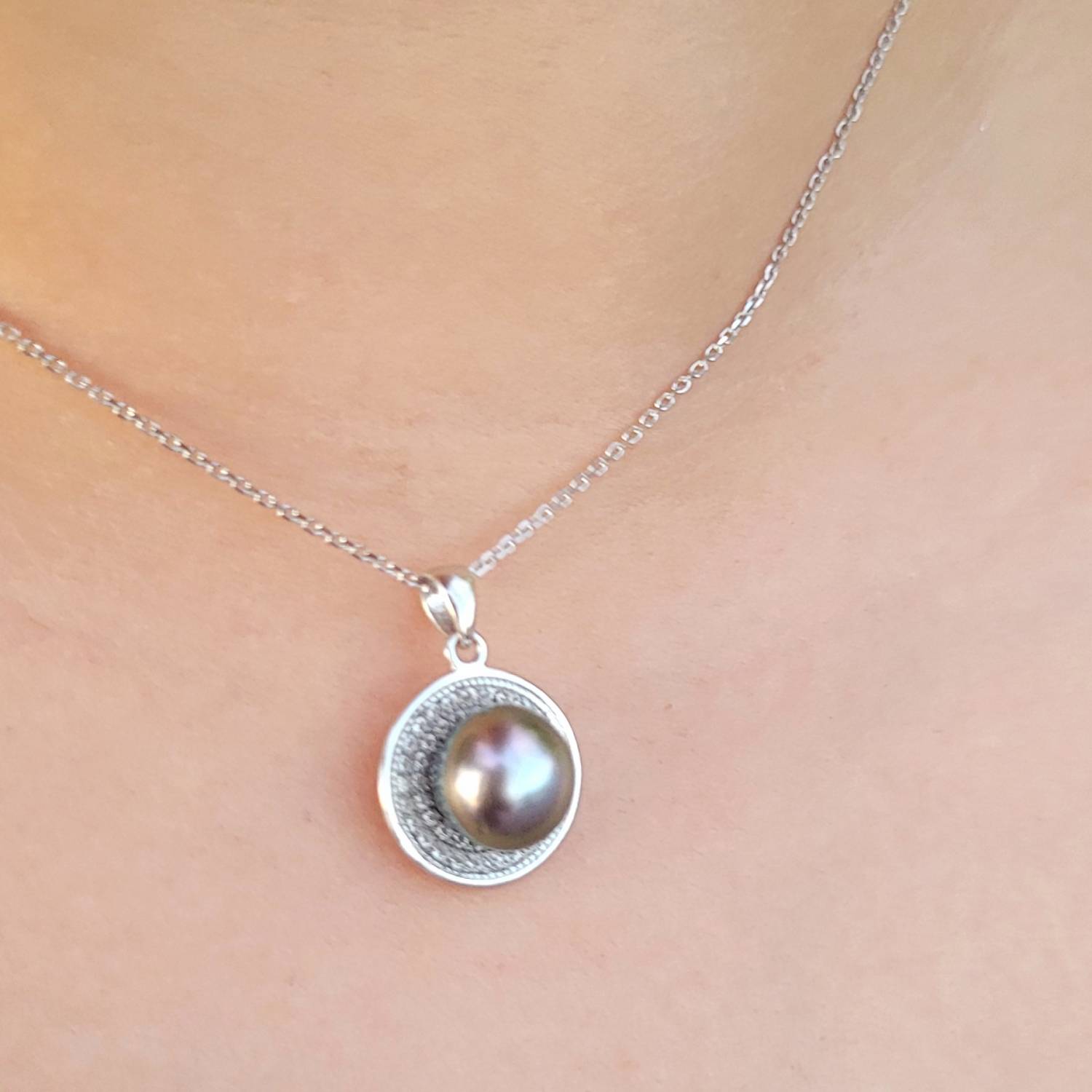 Collier en argent 925 avec perle de Tahiti bleue et aura rosée – Image 5